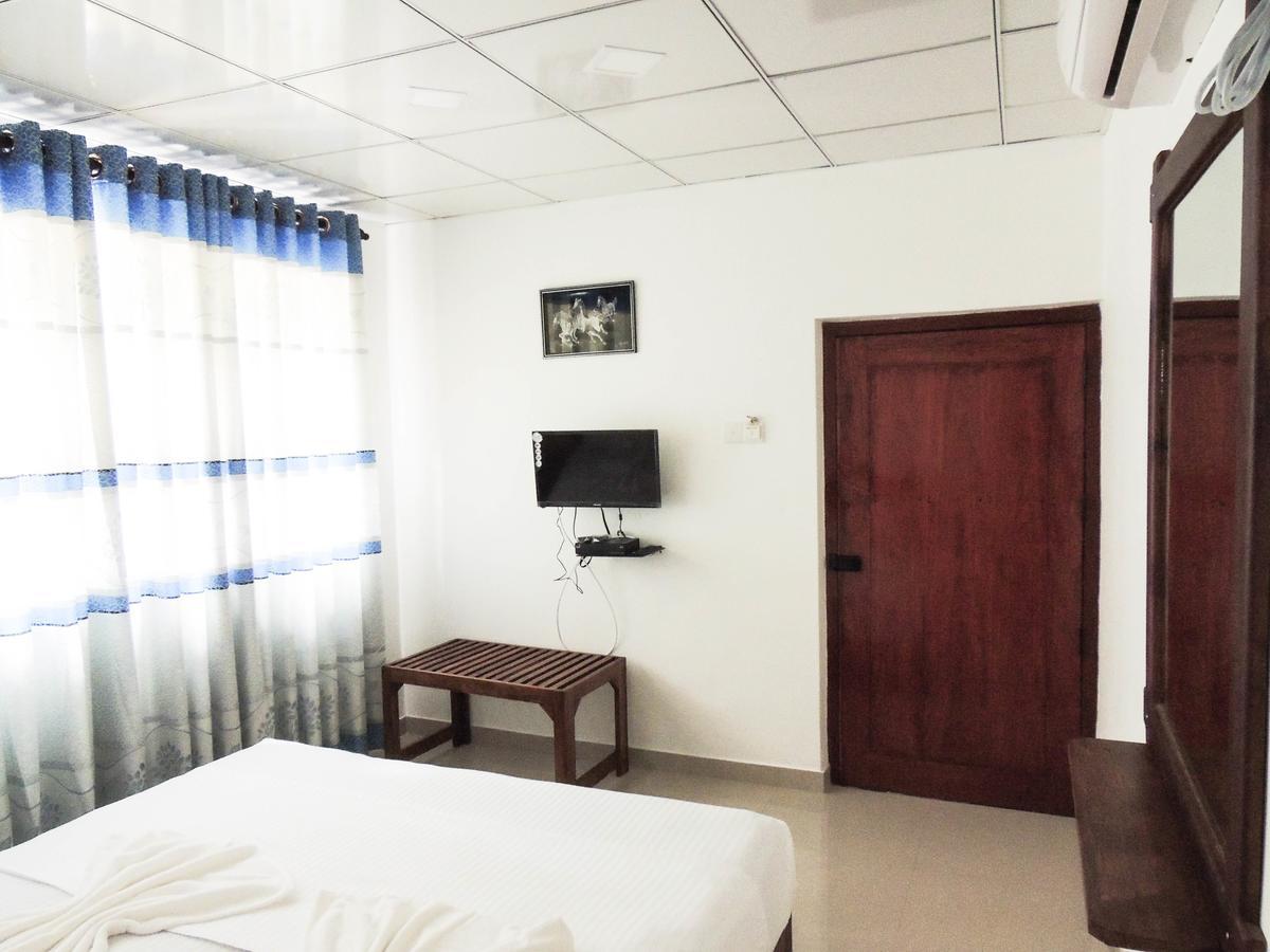 Shaa Lodge Tissamaharama Esterno foto