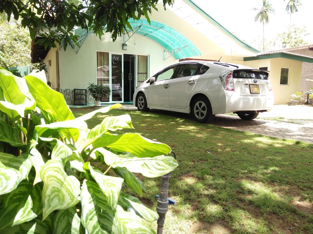 Shaa Lodge Tissamaharama Esterno foto