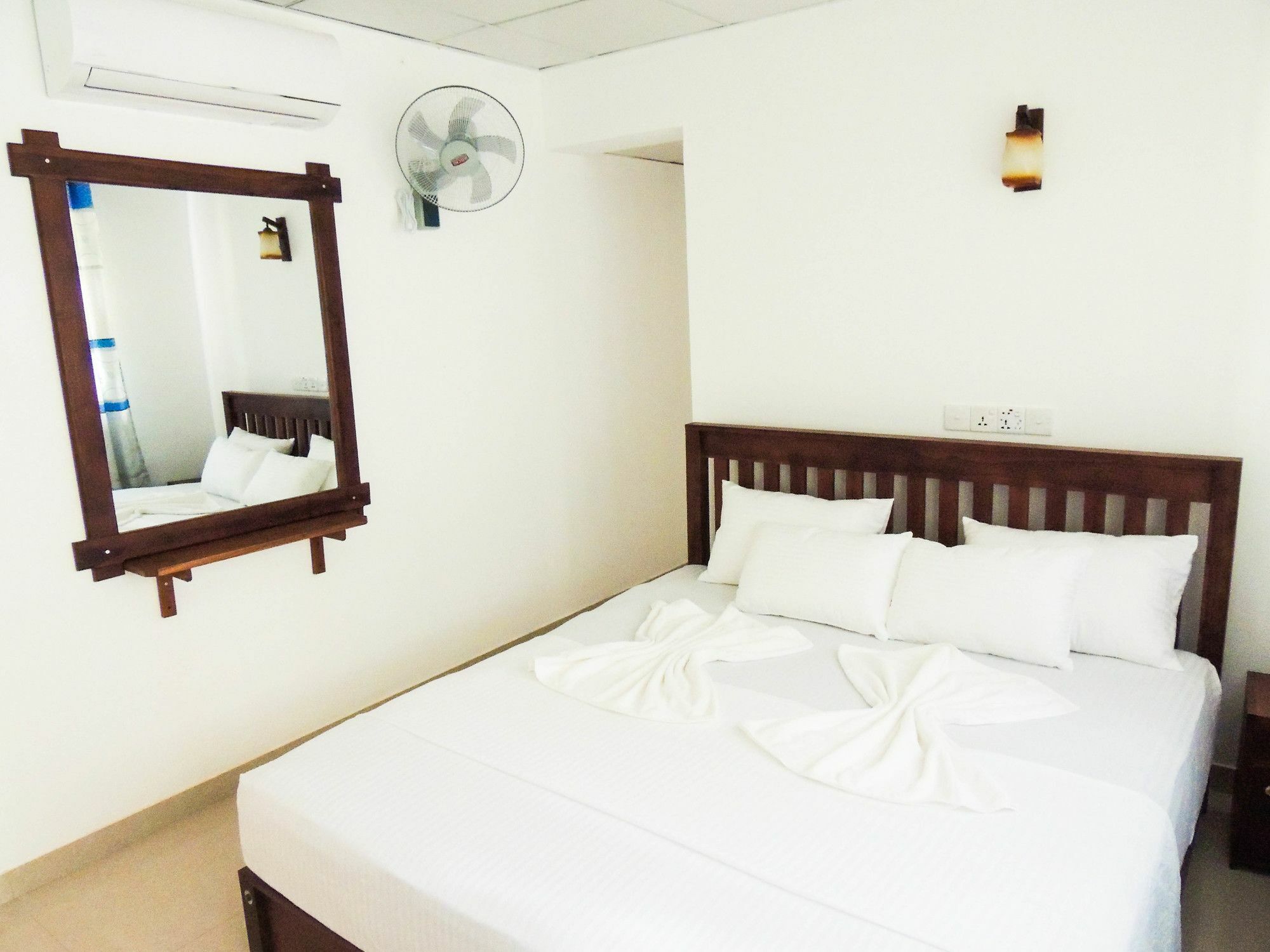 Shaa Lodge Tissamaharama Esterno foto