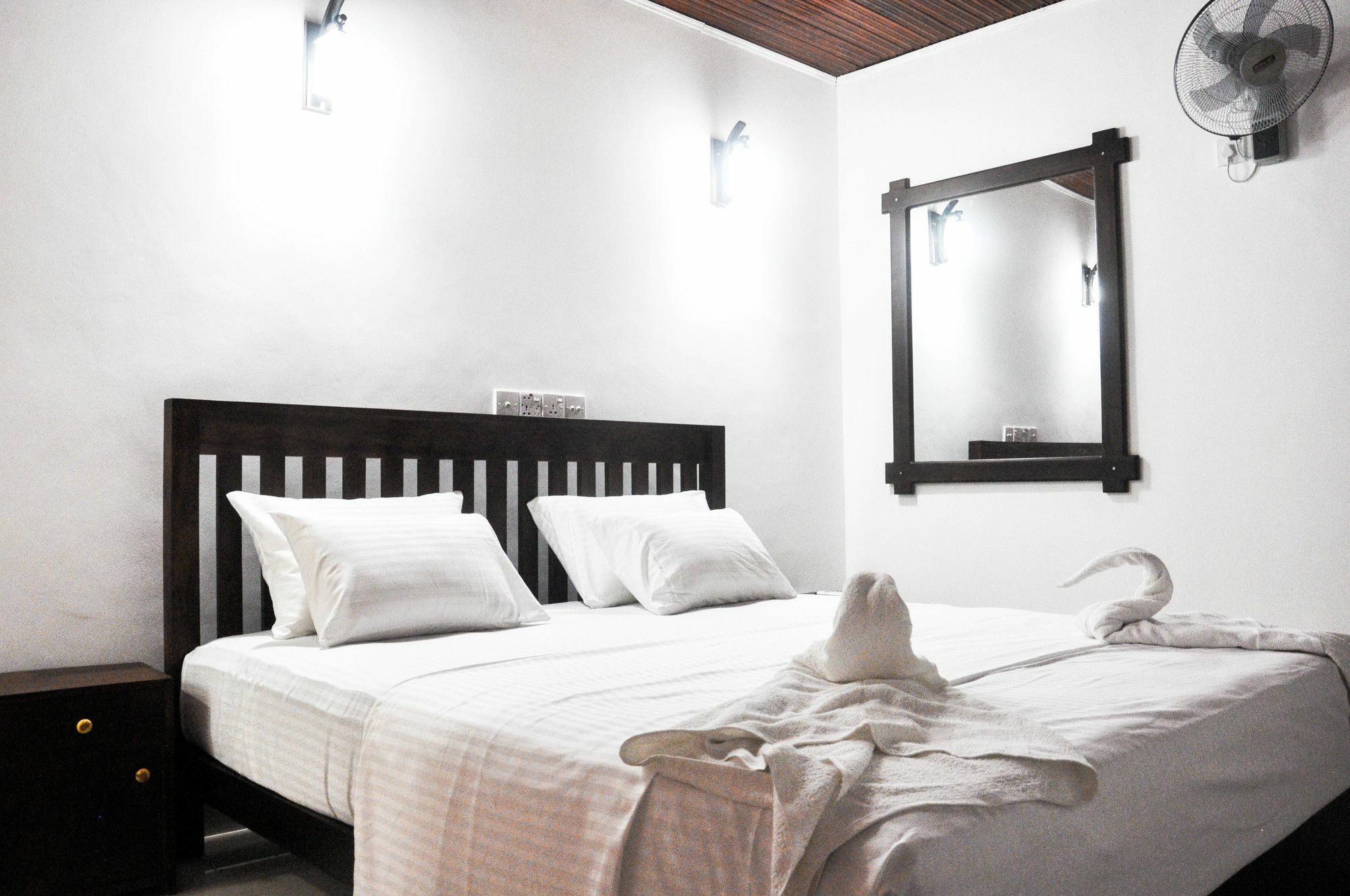Shaa Lodge Tissamaharama Esterno foto